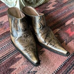 Brown bronze Leather Western slip on Mule boots size 6